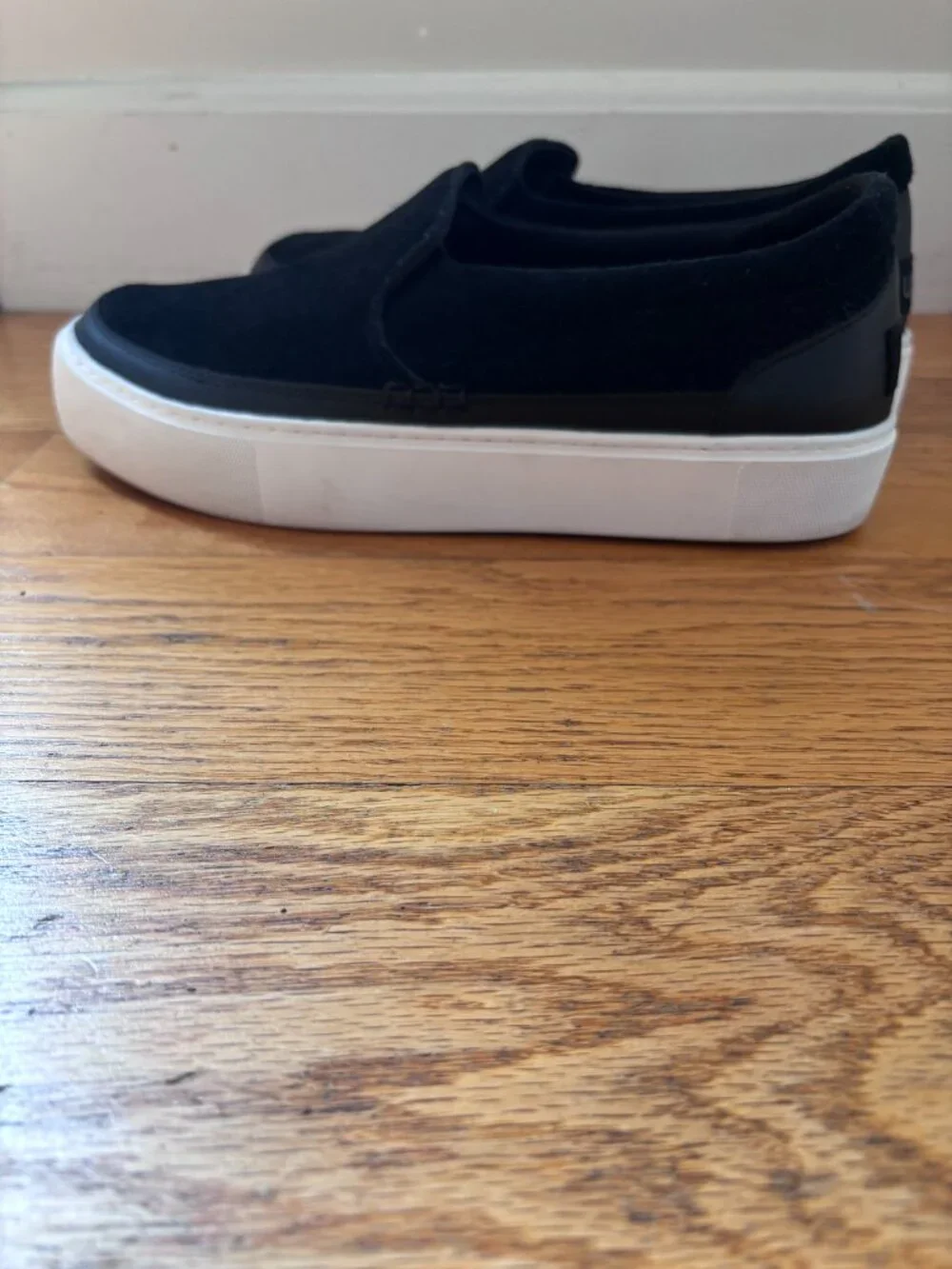 UGG Zilo Slip-On Sneaker